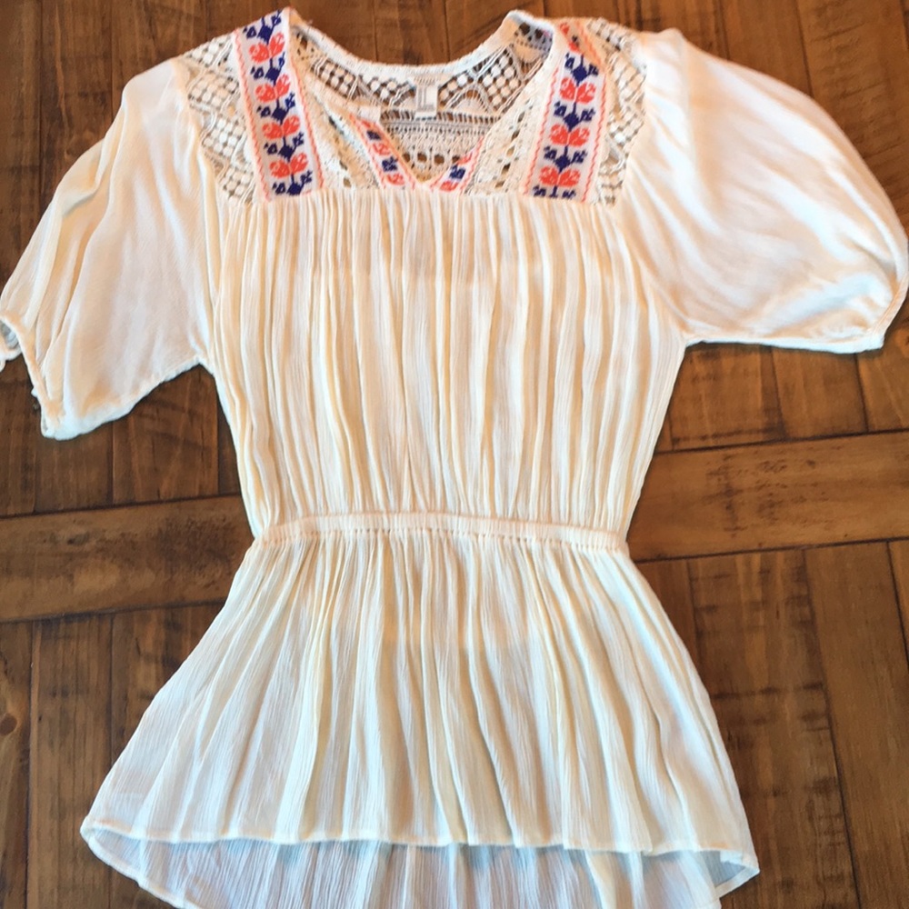 White long shirt or dress